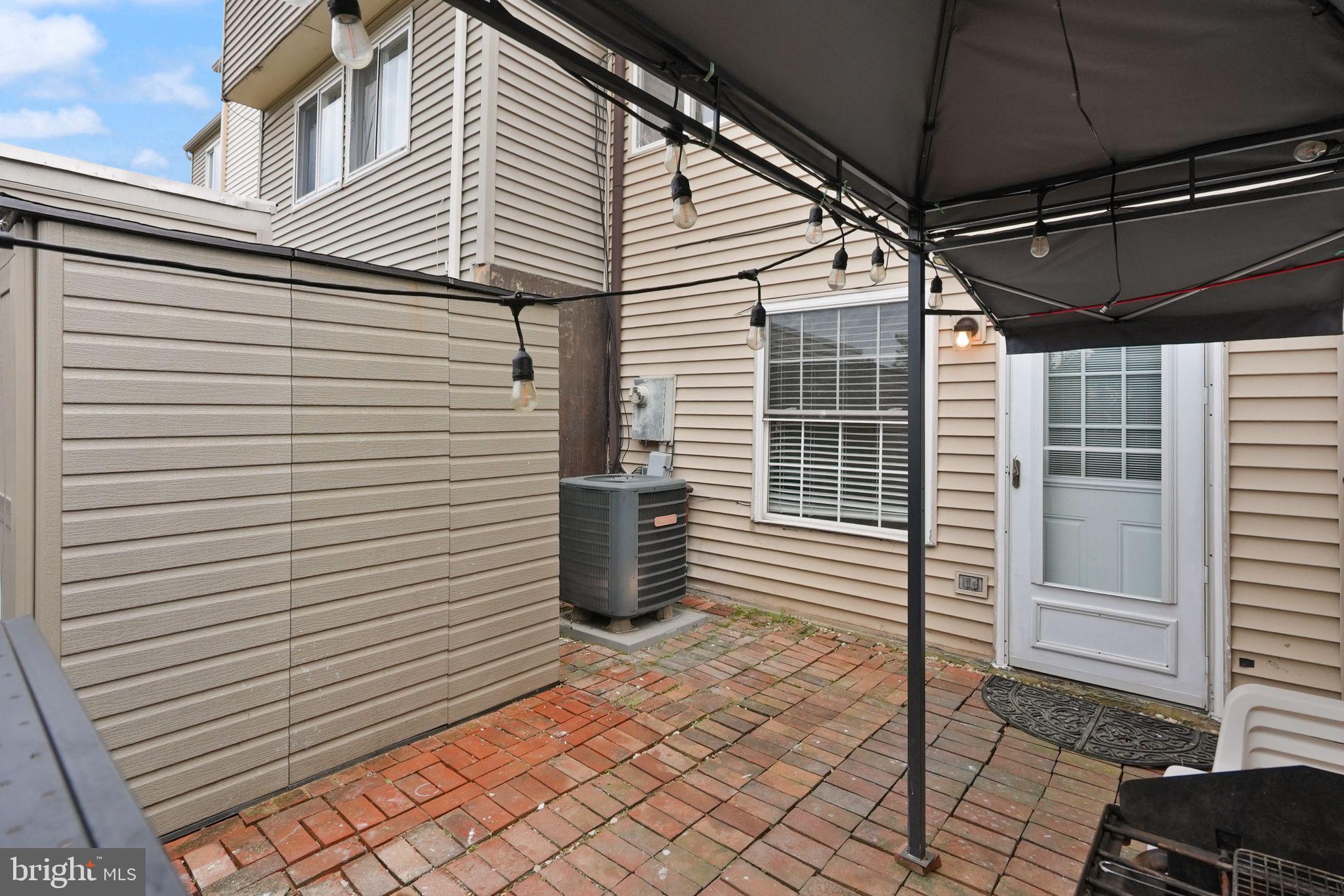 735 BRETHOUR COURT 4