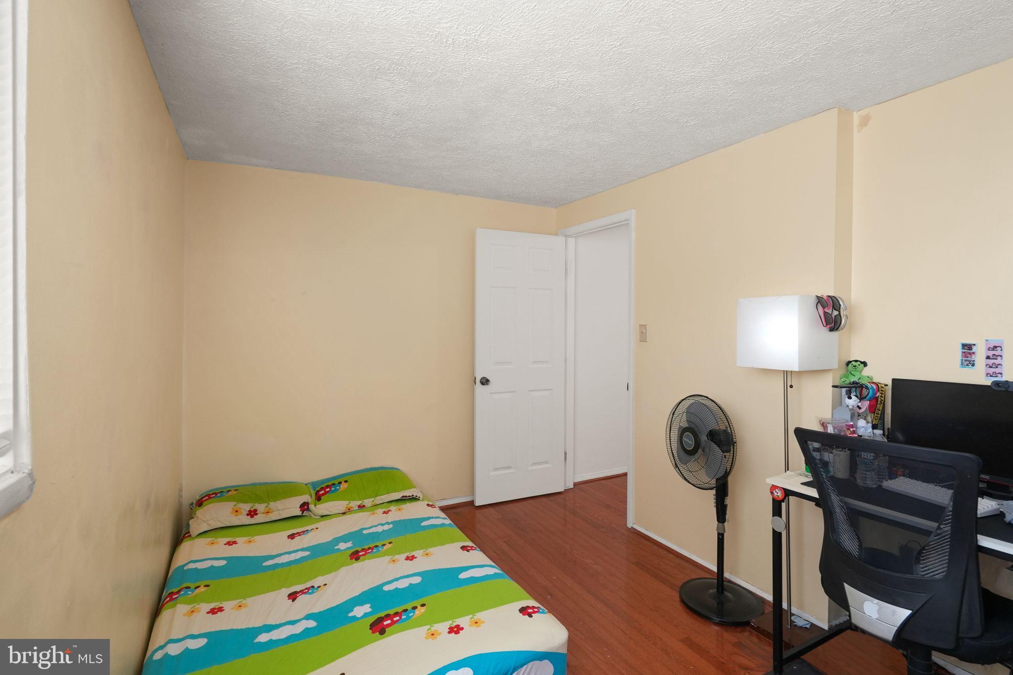 735 BRETHOUR COURT 4