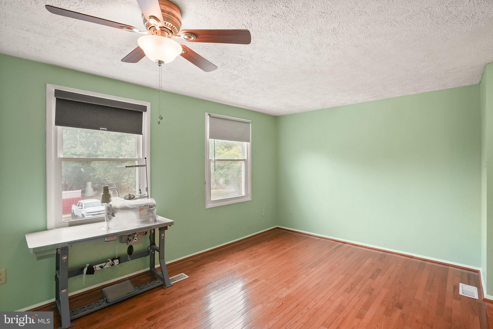 735 BRETHOUR COURT 4