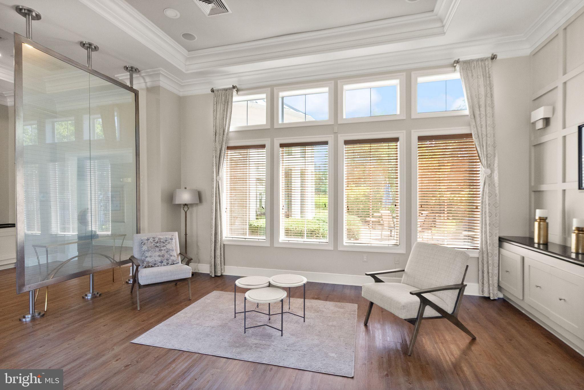 21764 DRAGONS GREEN SQUARE