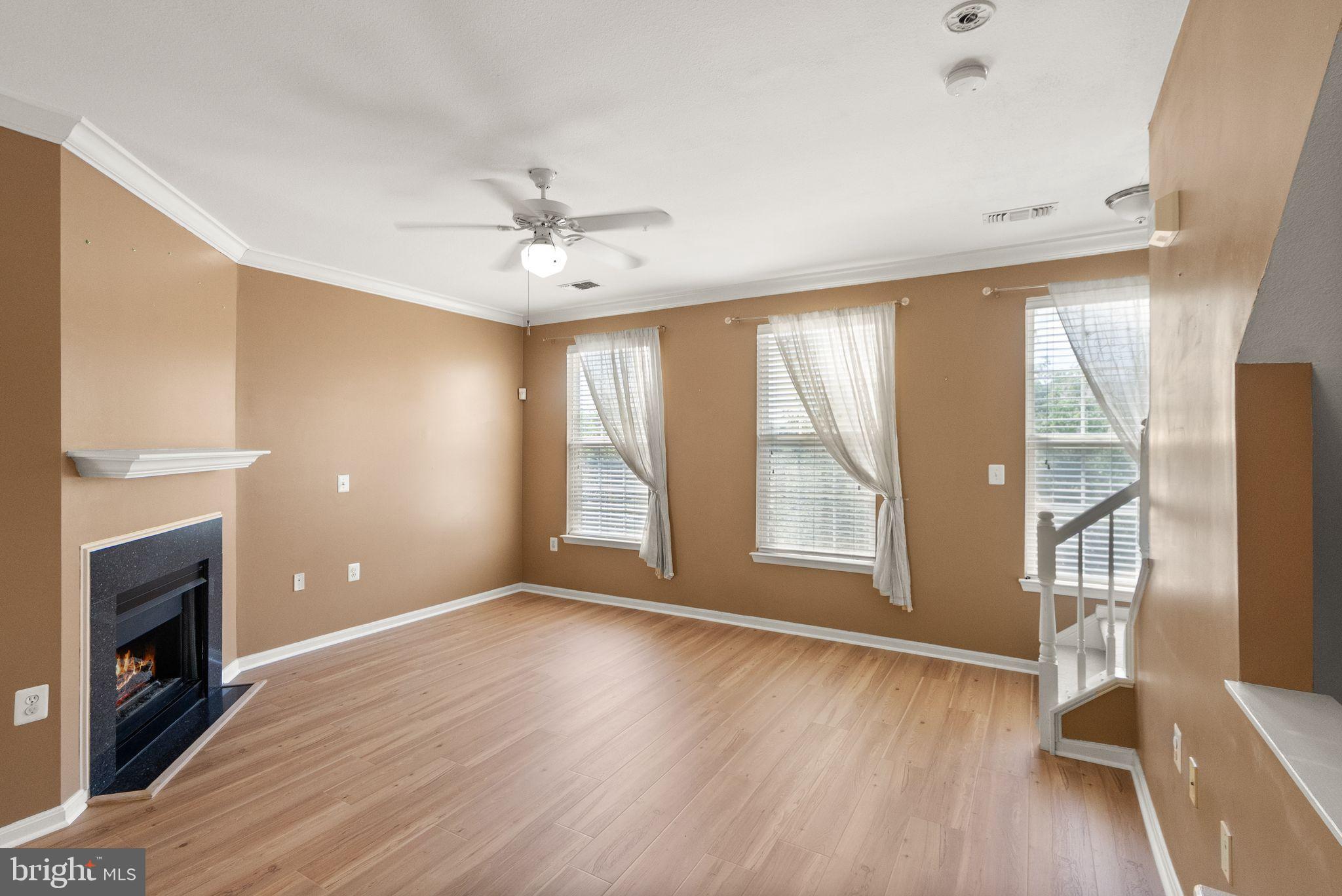 21764 DRAGONS GREEN SQUARE