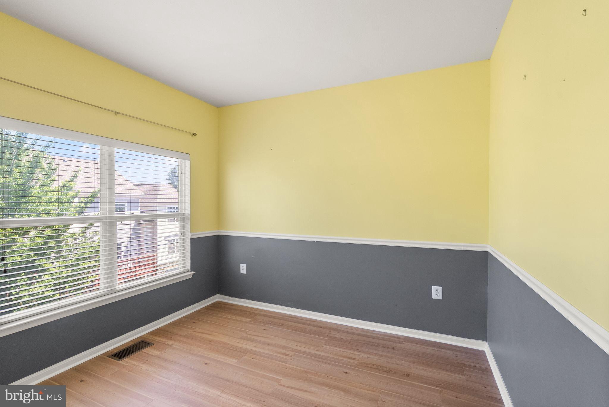 21764 DRAGONS GREEN SQUARE