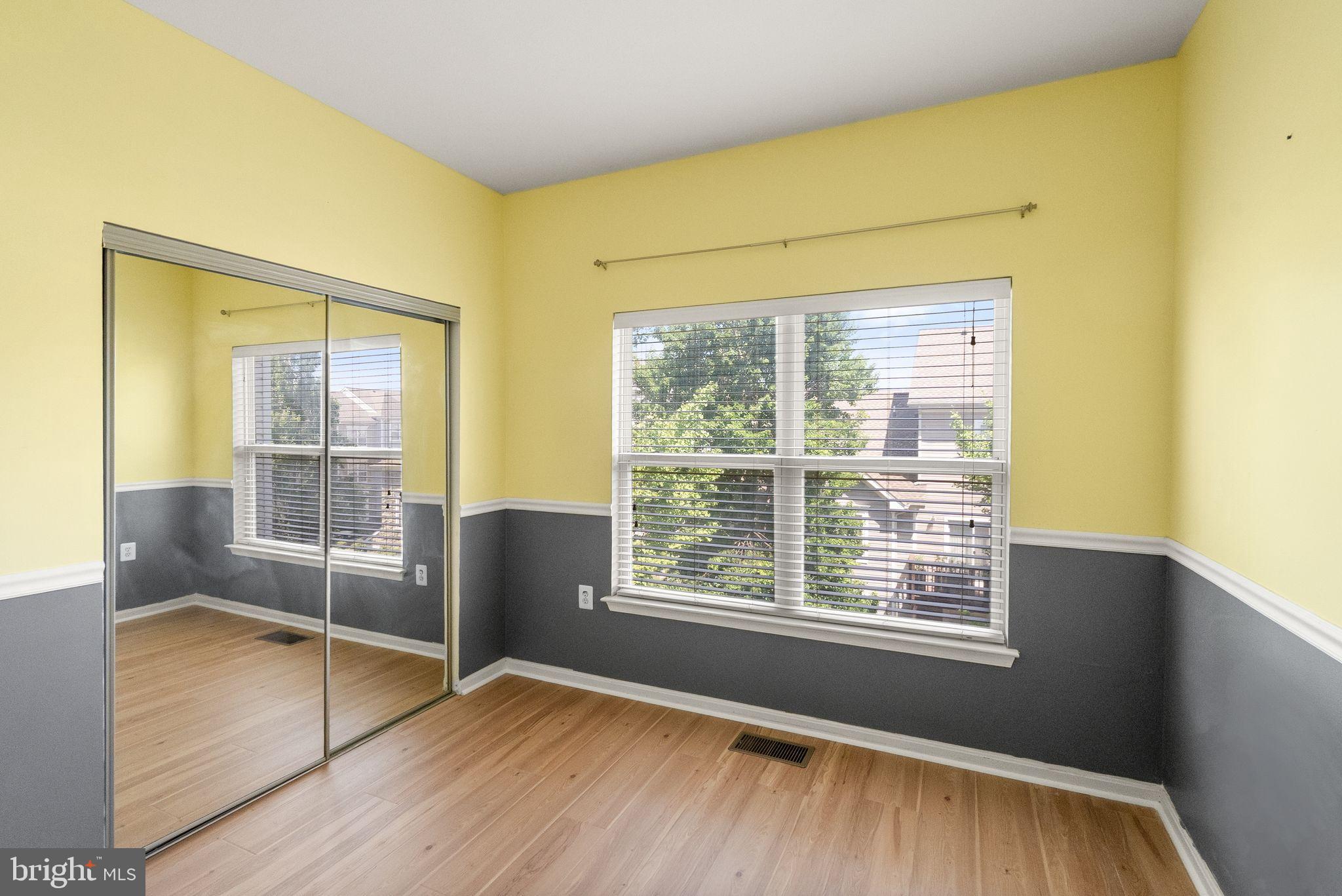 21764 DRAGONS GREEN SQUARE