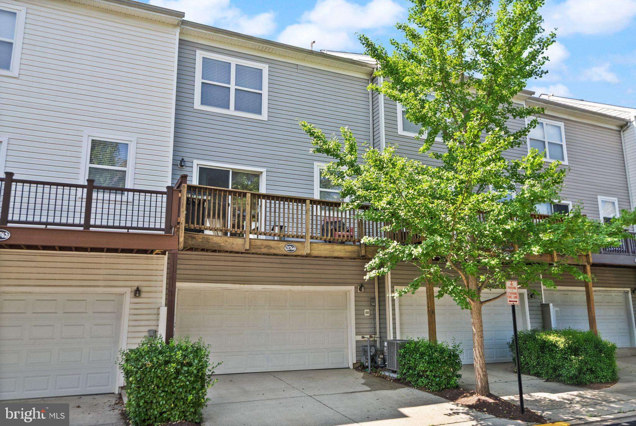 21764 DRAGONS GREEN SQUARE