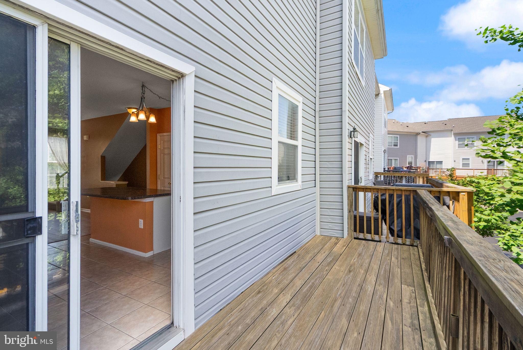 21764 DRAGONS GREEN SQUARE