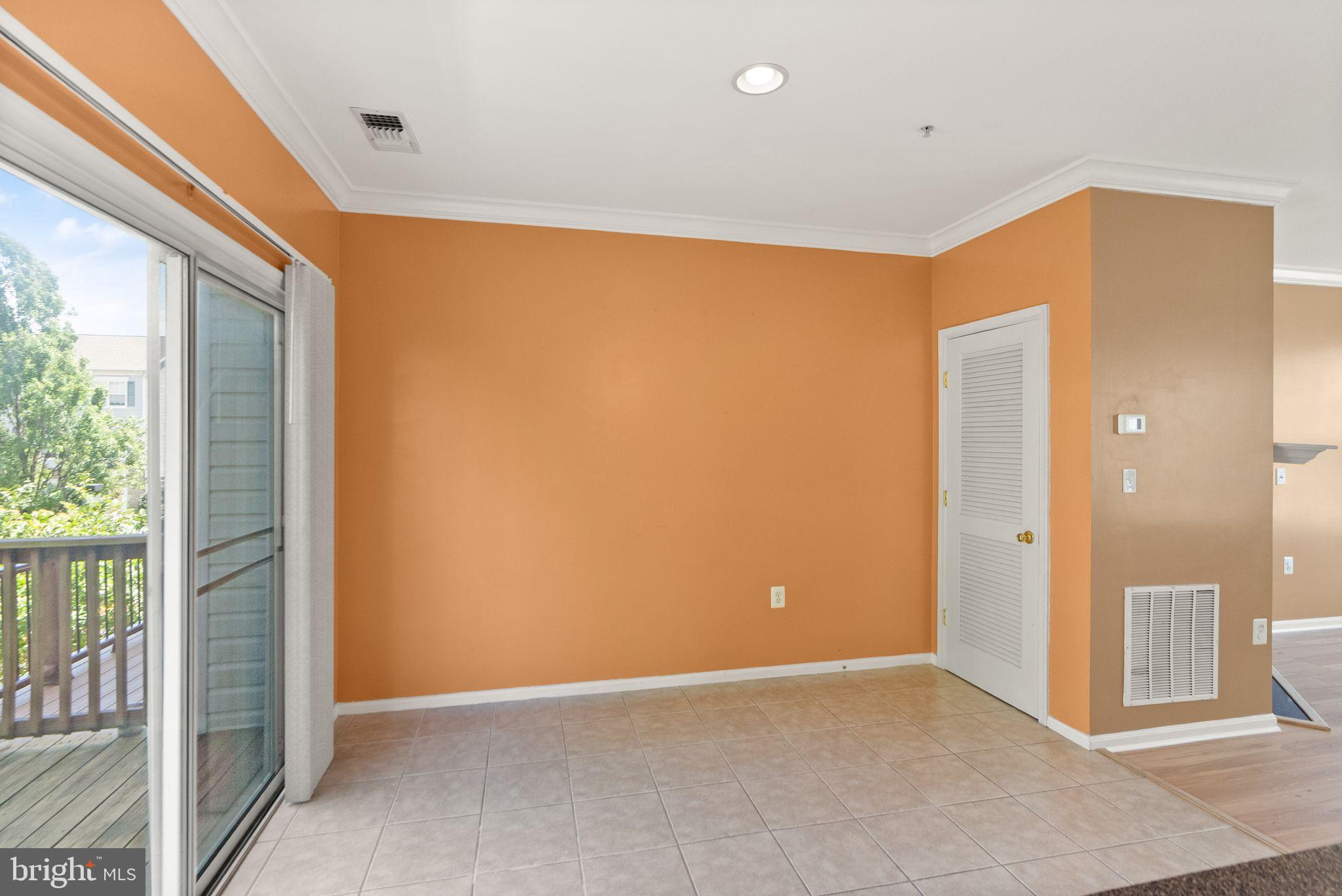 21764 DRAGONS GREEN SQUARE