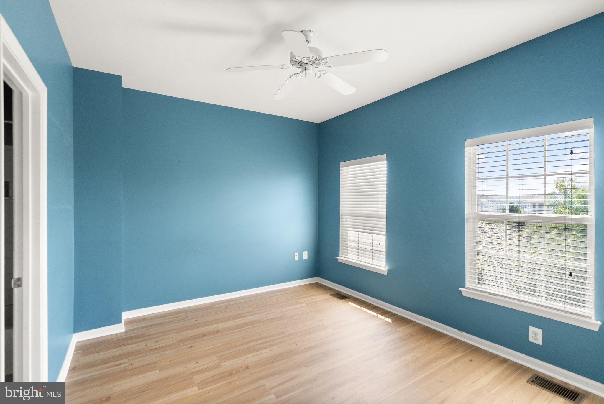 21764 DRAGONS GREEN SQUARE