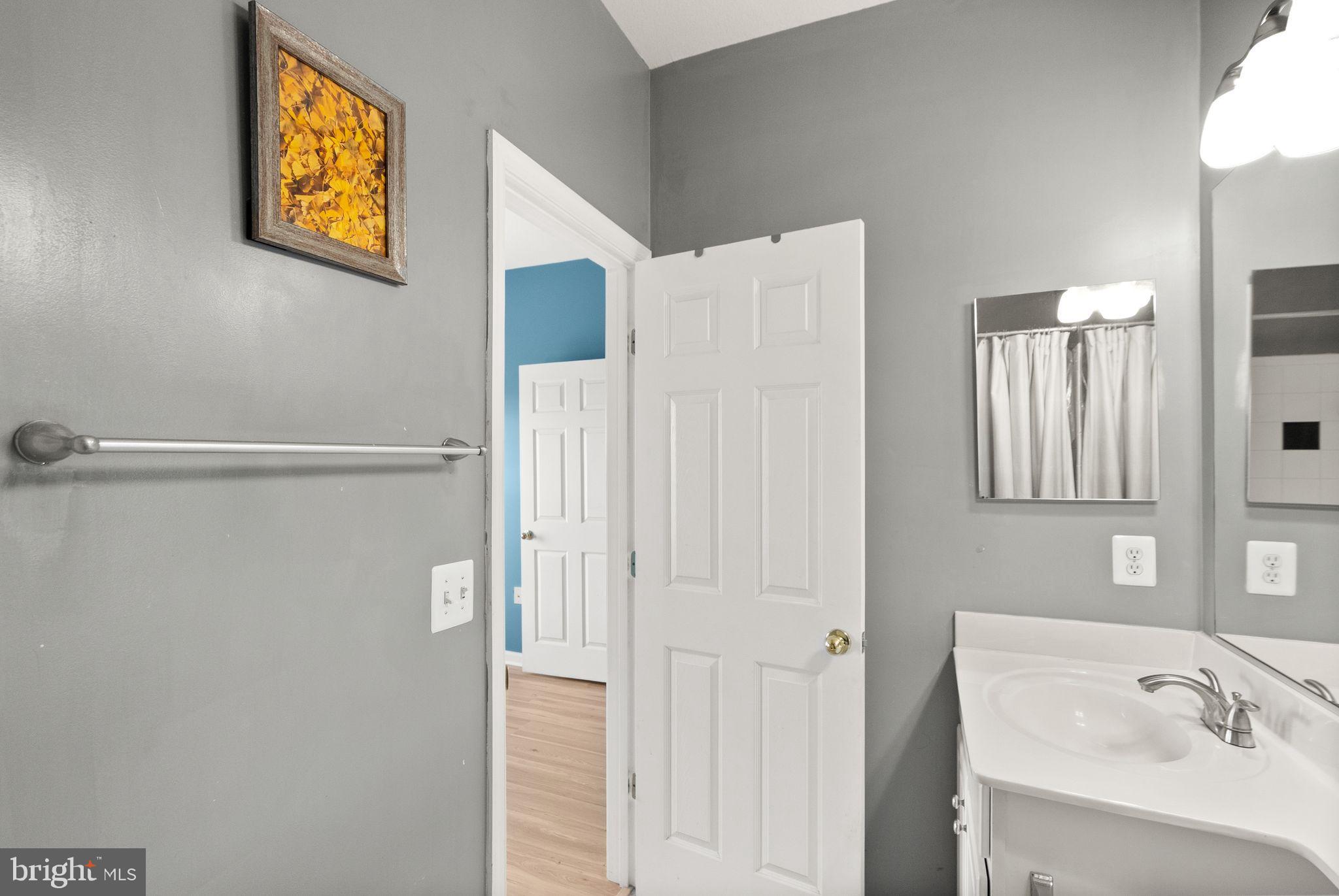 21764 DRAGONS GREEN SQUARE