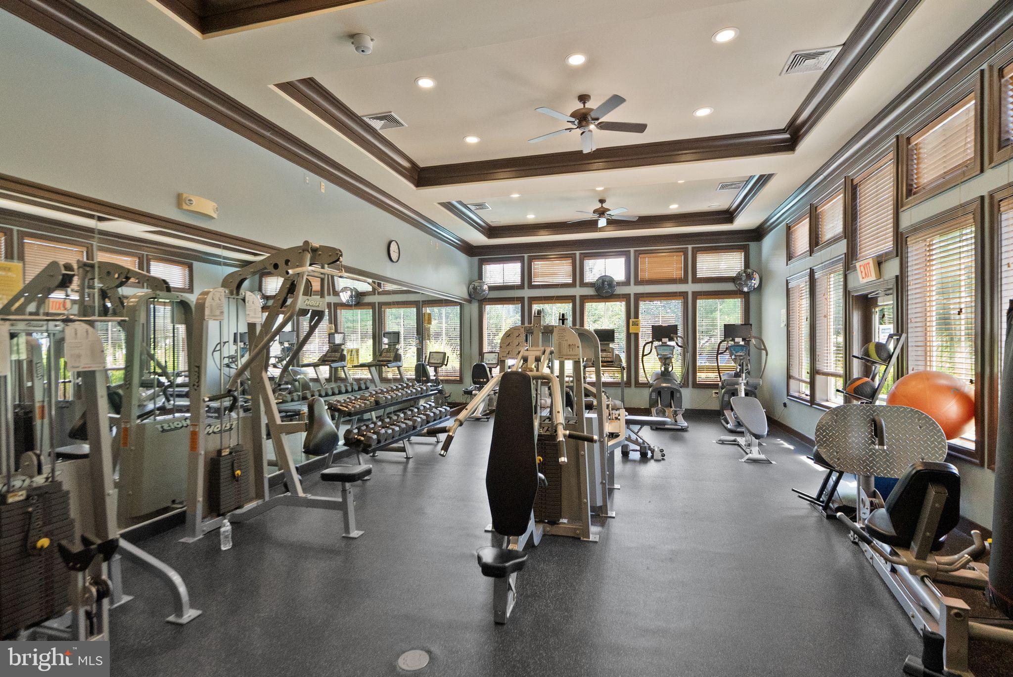 21764 DRAGONS GREEN SQUARE