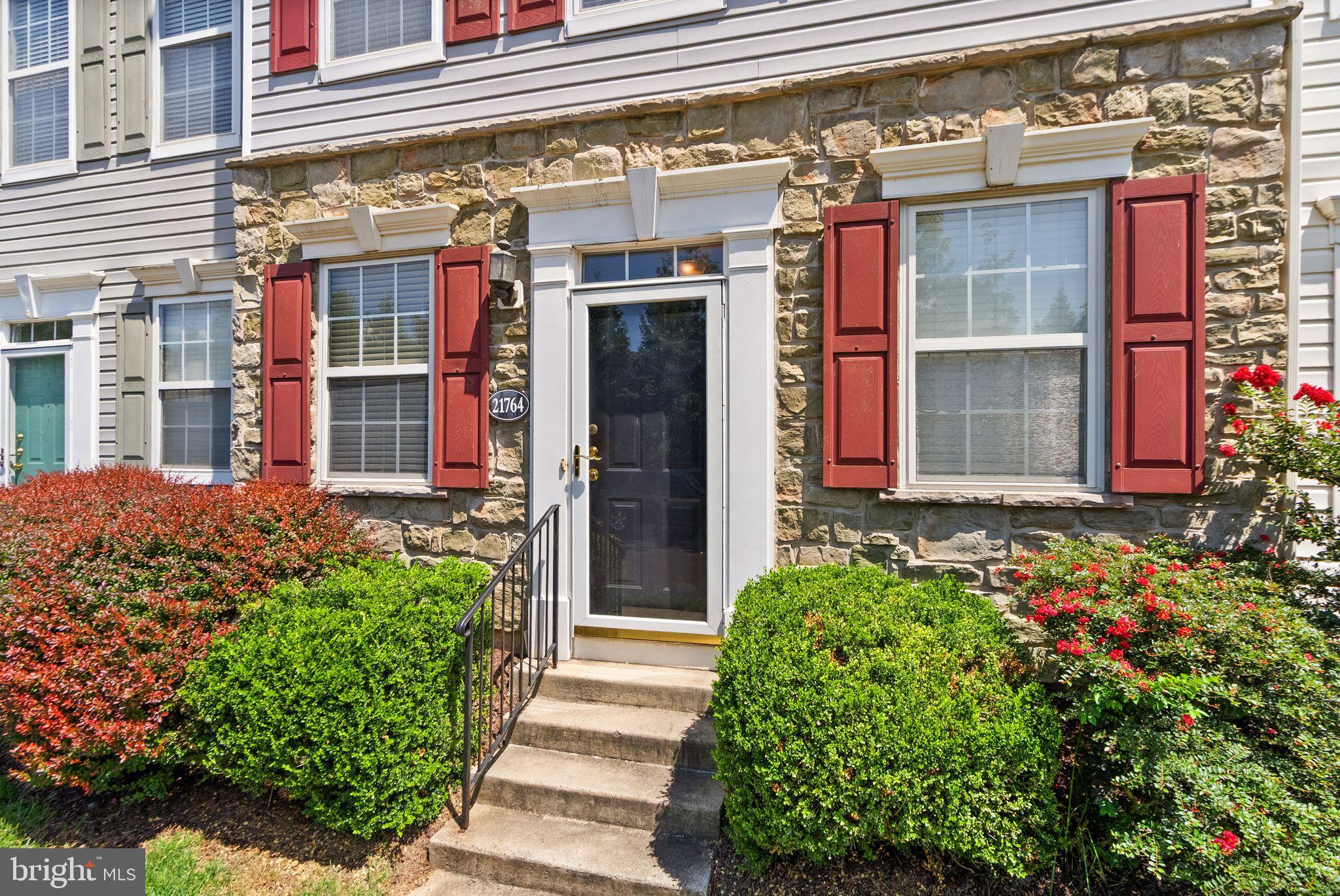 21764 DRAGONS GREEN SQUARE