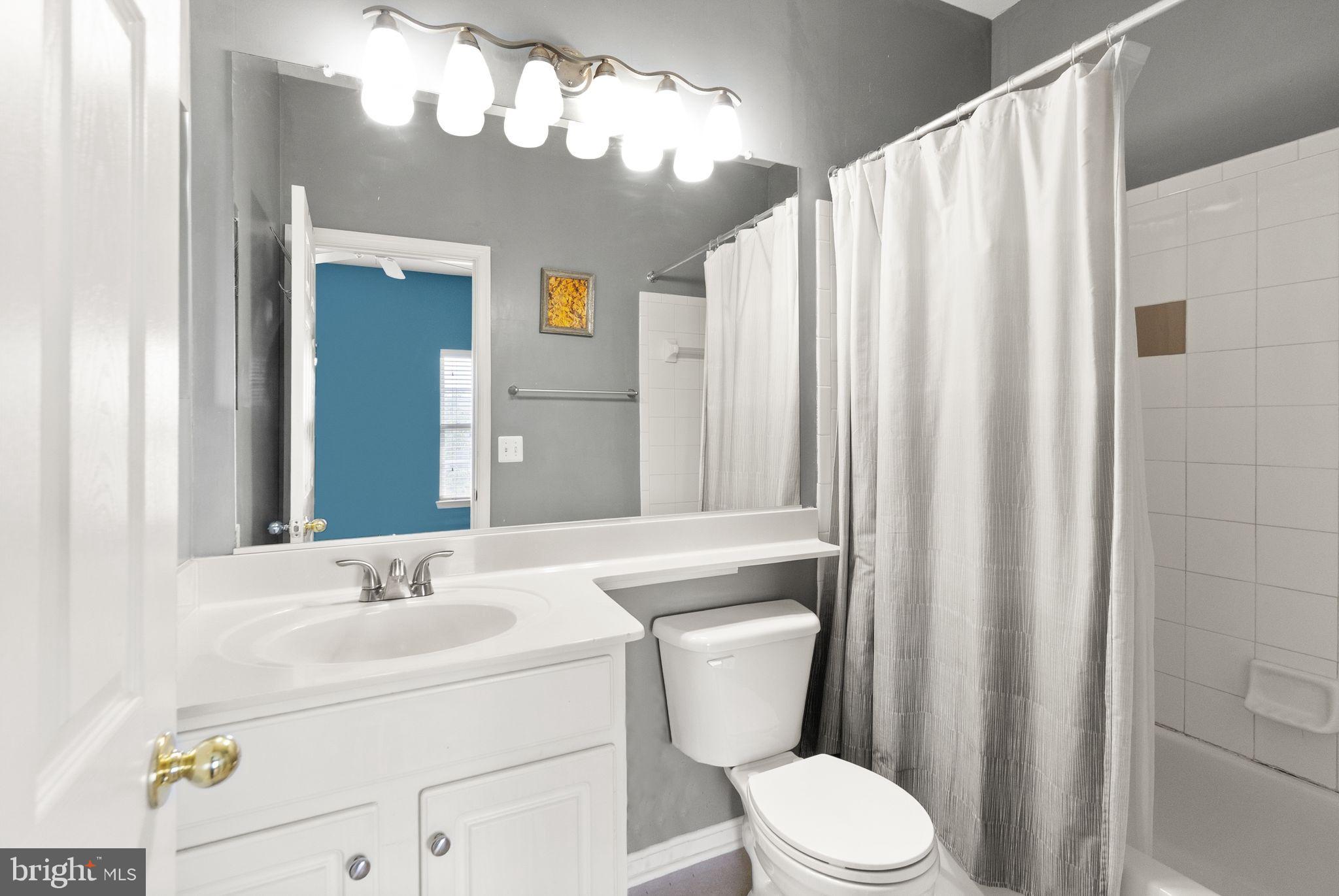 21764 DRAGONS GREEN SQUARE