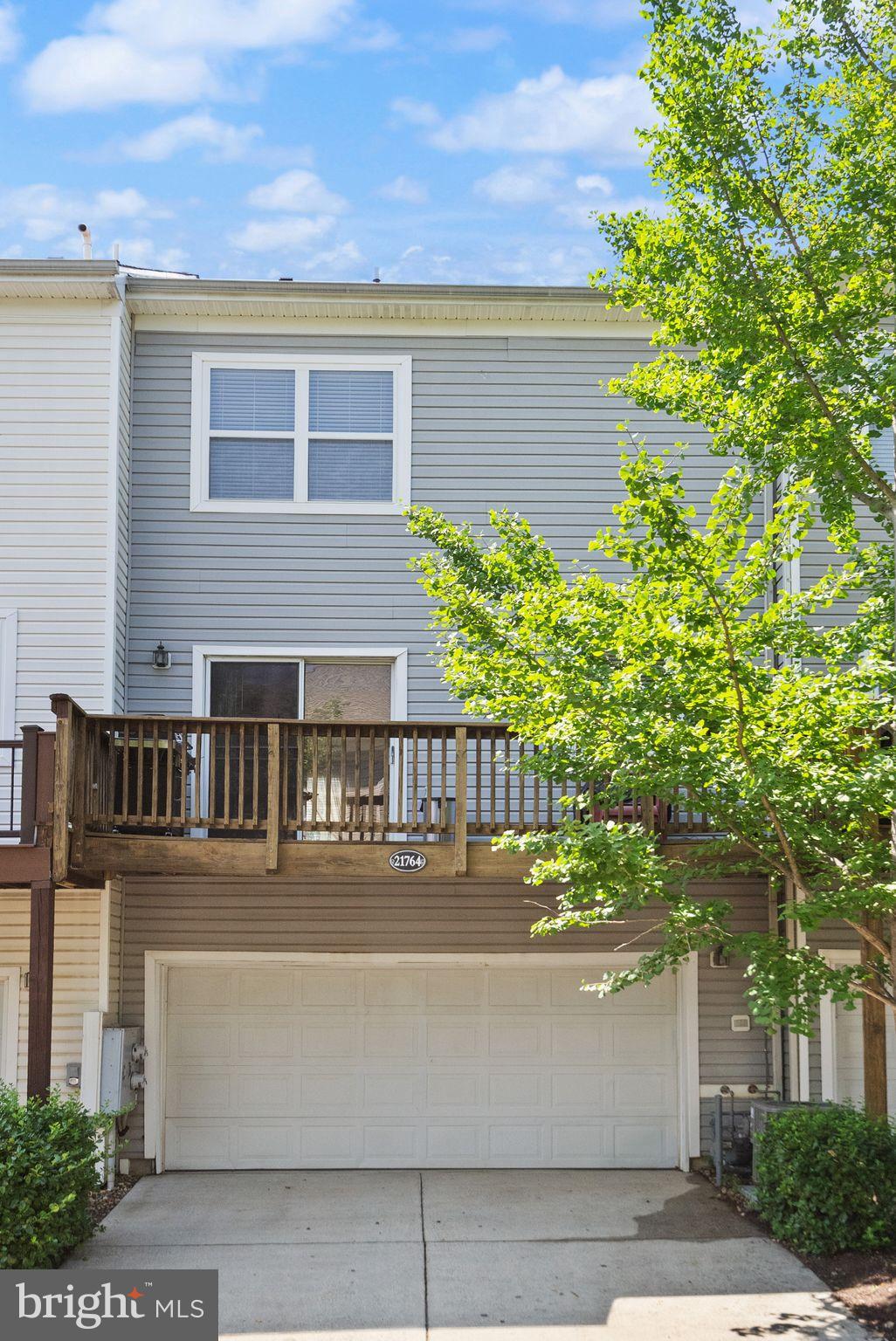 21764 DRAGONS GREEN SQUARE