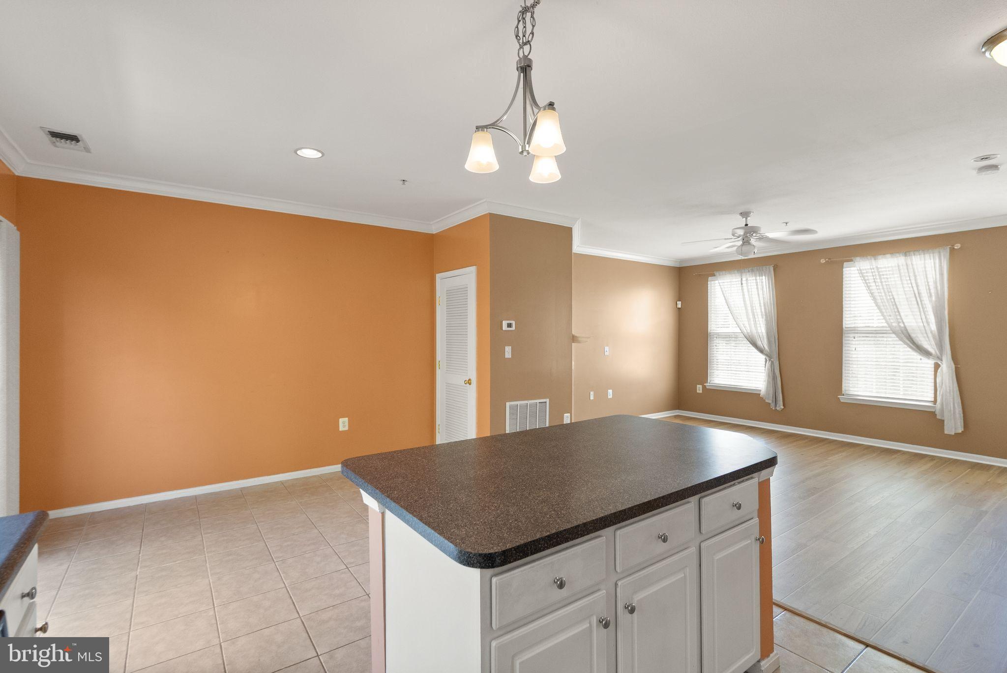 21764 DRAGONS GREEN SQUARE