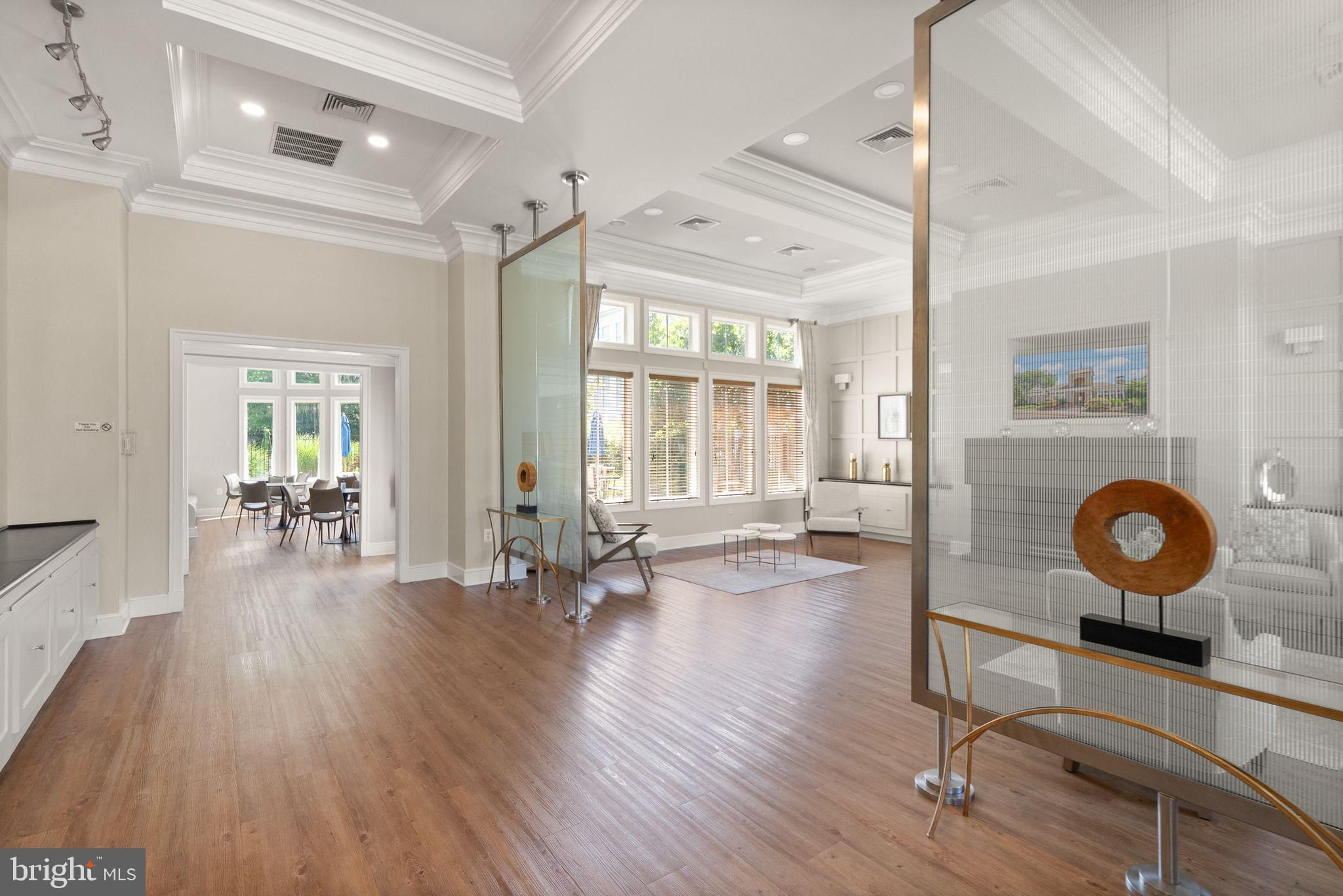 21764 DRAGONS GREEN SQUARE