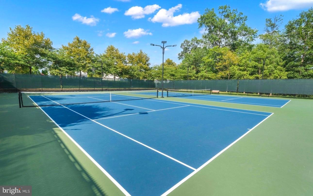 42410 DOGWOOD GLEN SQUARE