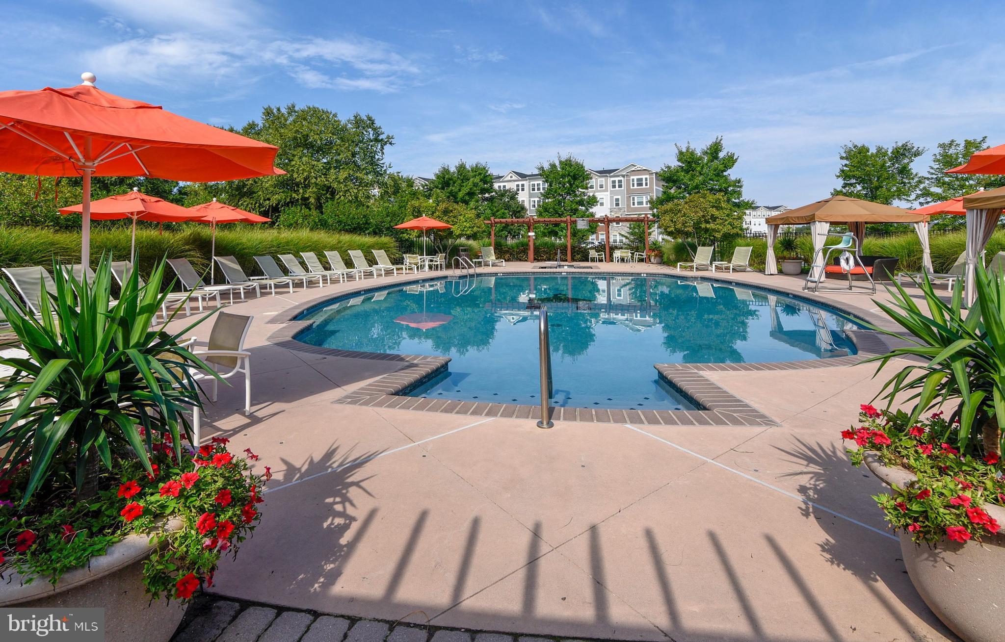 42410 DOGWOOD GLEN SQUARE