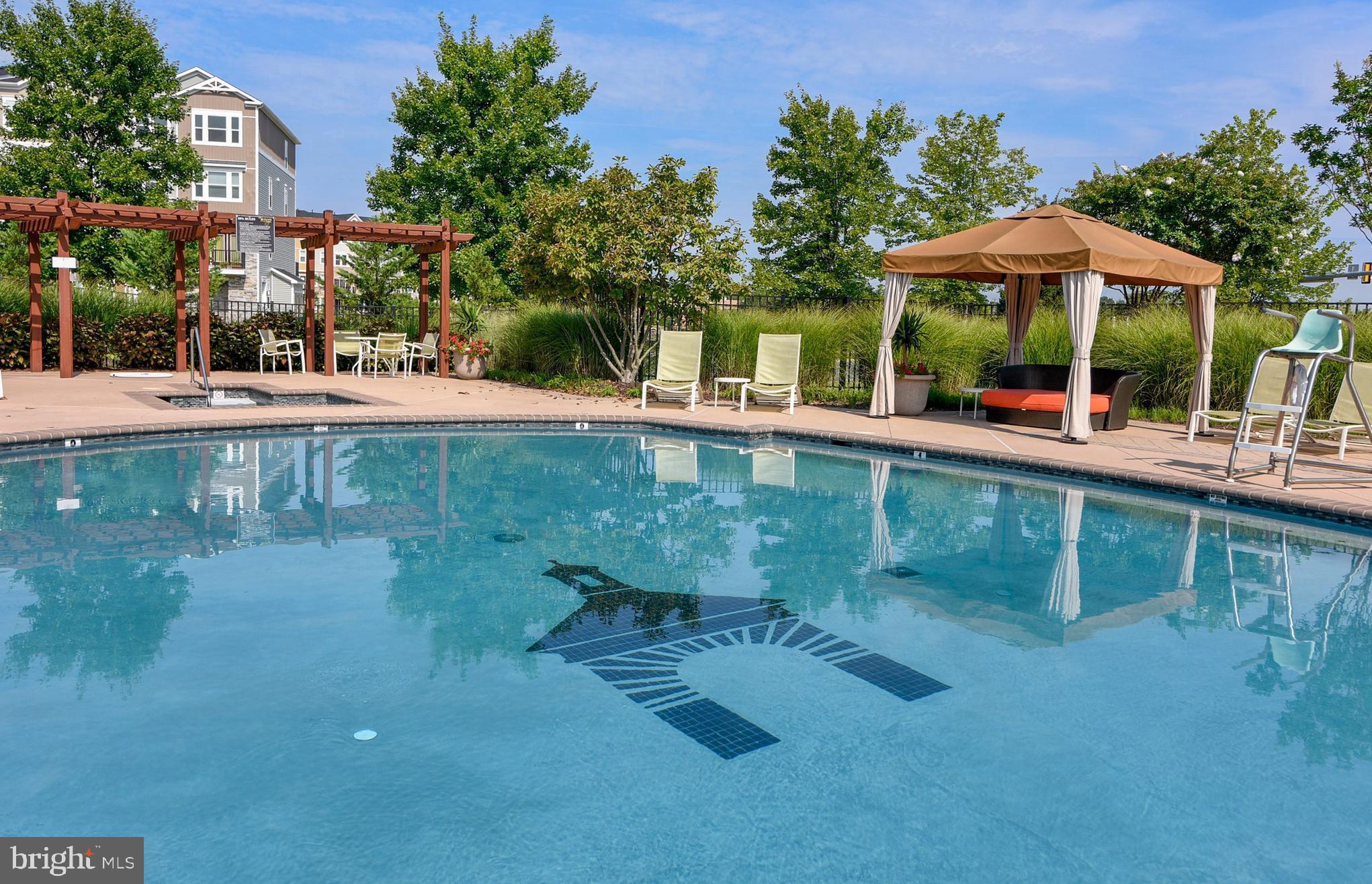 42410 DOGWOOD GLEN SQUARE