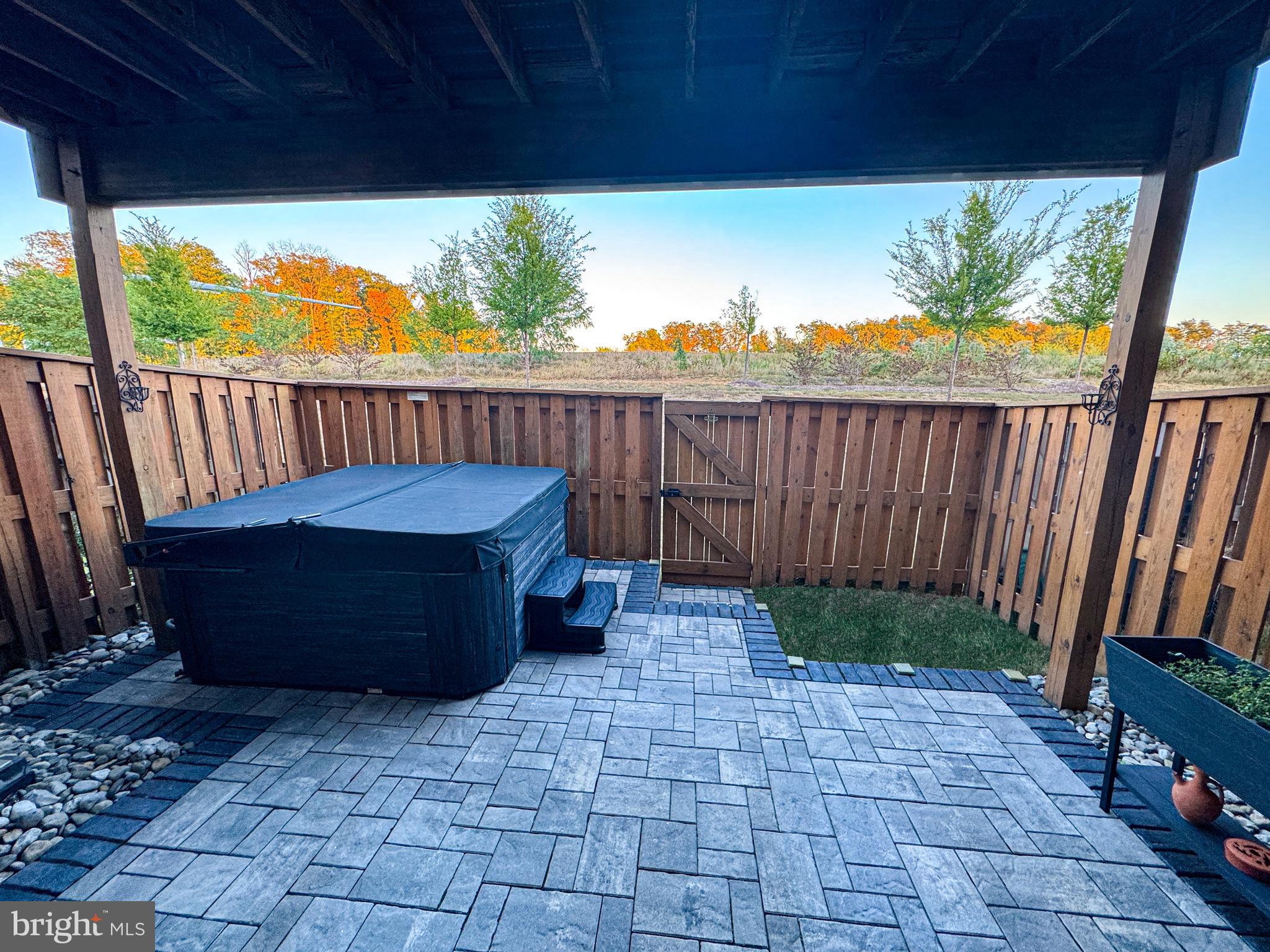 42410 DOGWOOD GLEN SQUARE