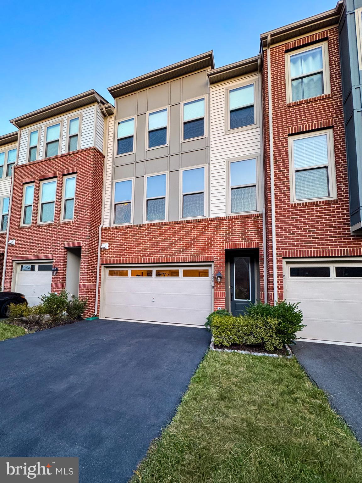 42410 DOGWOOD GLEN SQUARE