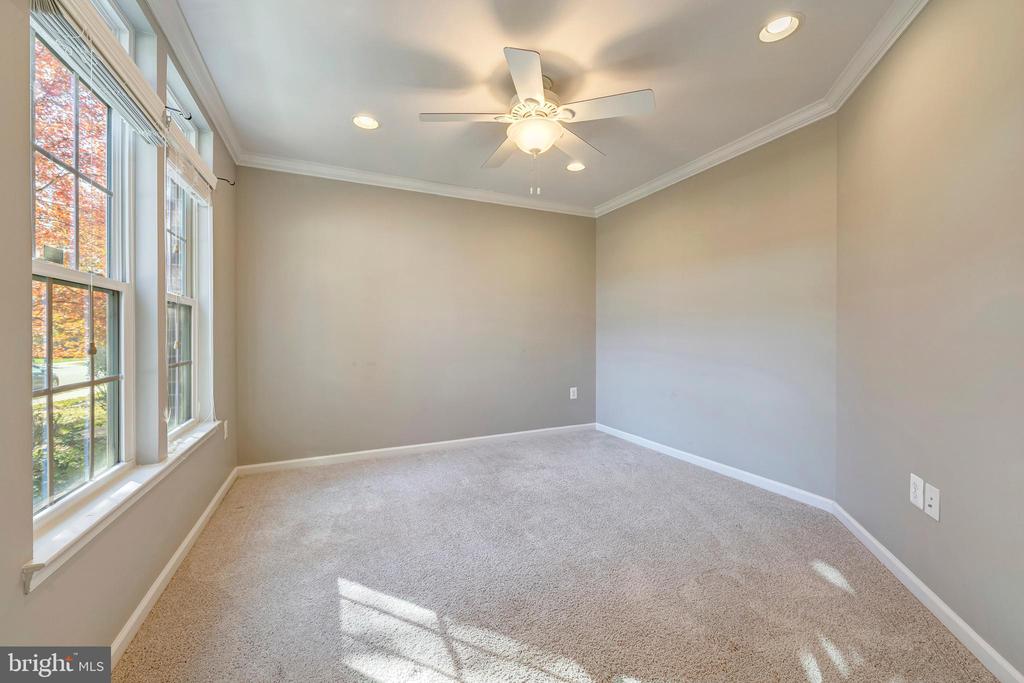 43022 SPYDER PLACE