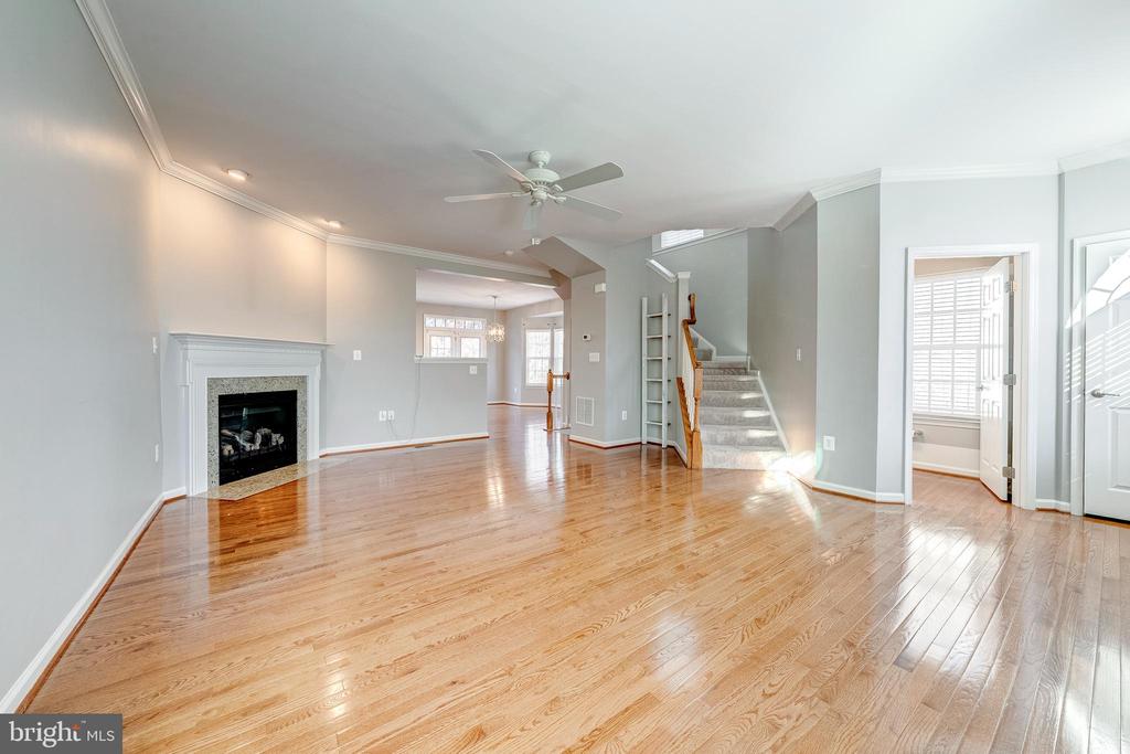 43022 SPYDER PLACE