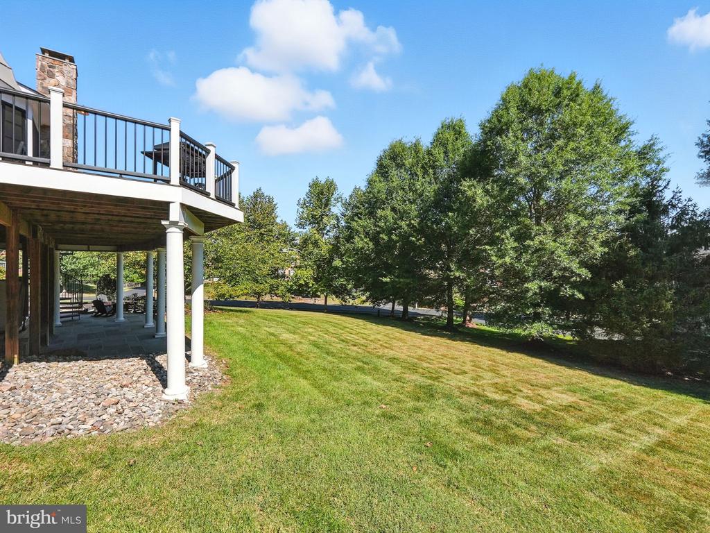 40488 WINDCROFT LANE