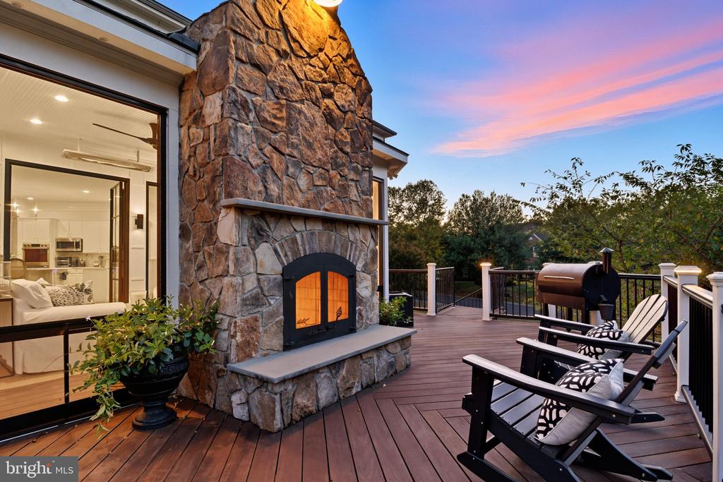 40488 WINDCROFT LANE