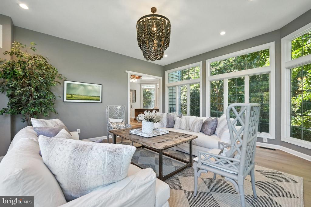 40488 WINDCROFT LANE