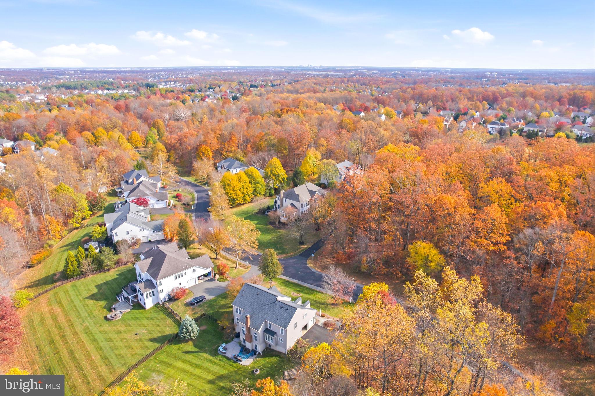 40488 WINDCROFT LANE