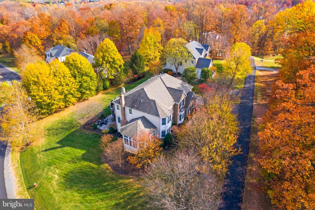40488 WINDCROFT LANE