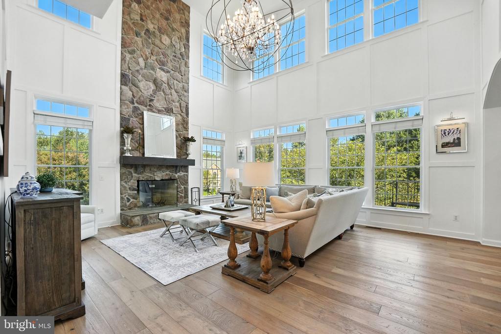 40488 WINDCROFT LANE