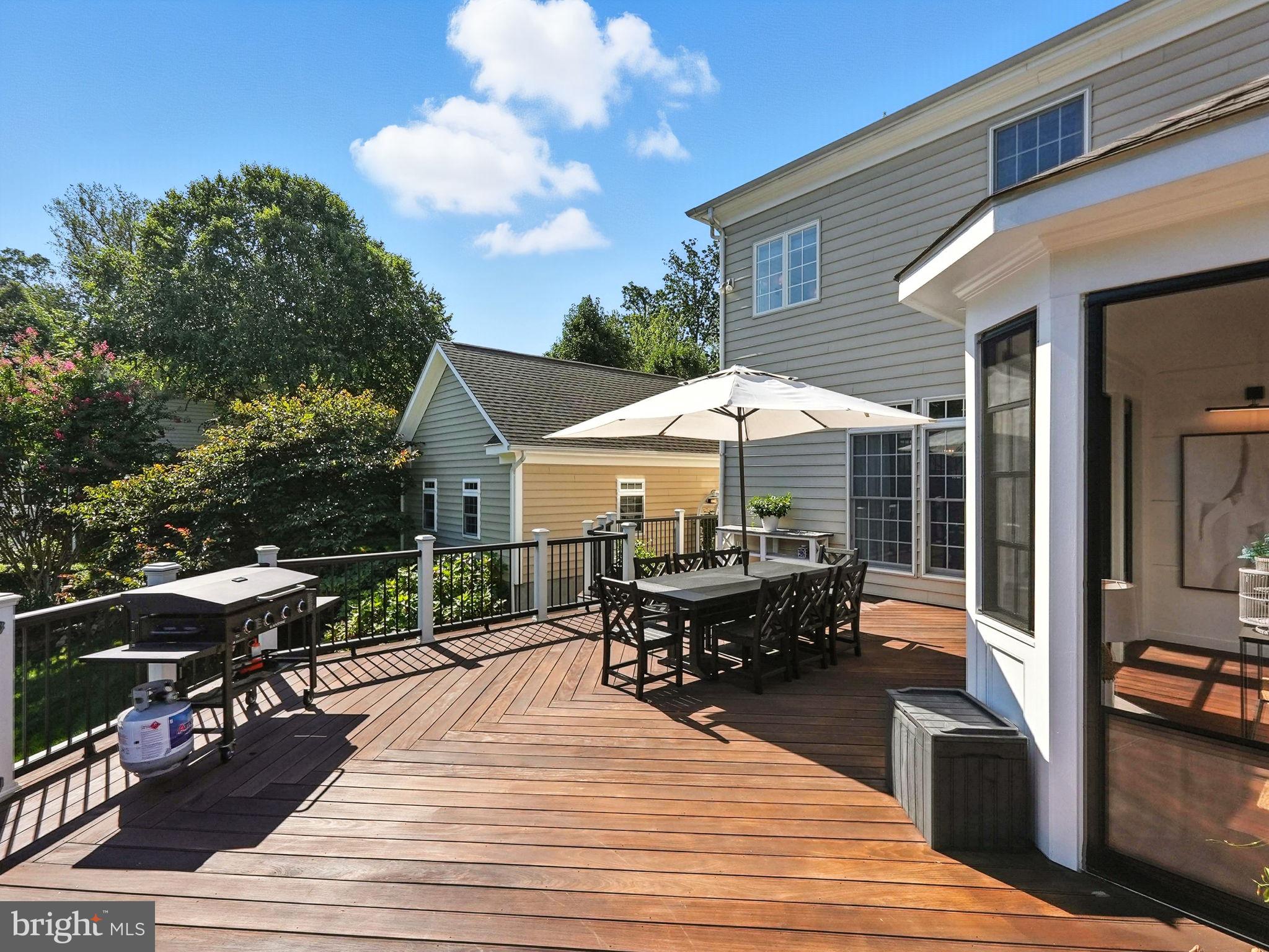 40488 WINDCROFT LANE