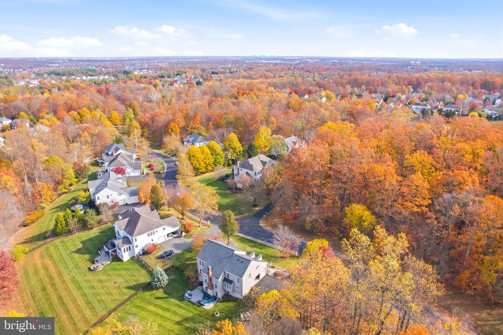 40488 WINDCROFT LANE