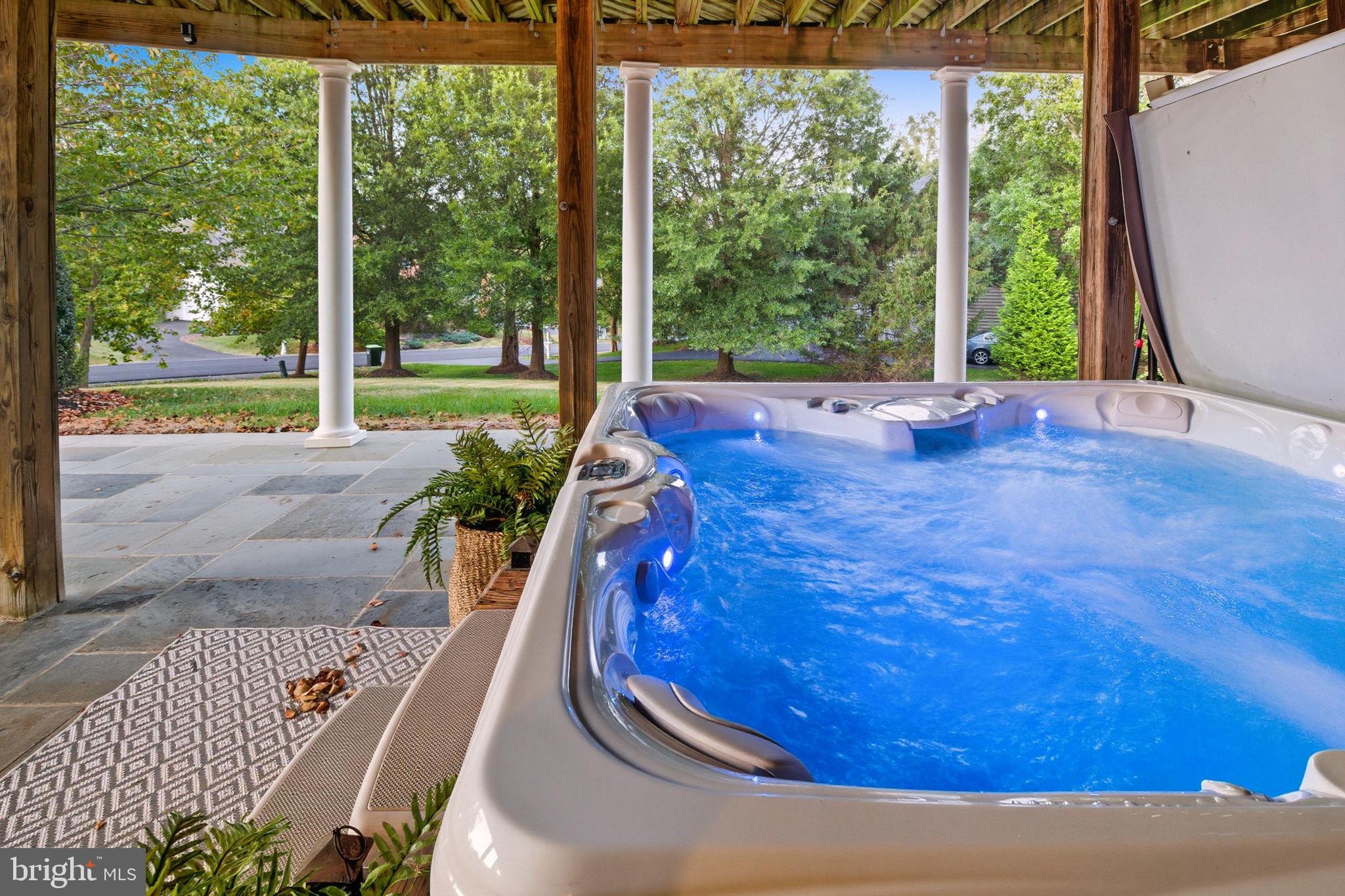 40488 WINDCROFT LANE