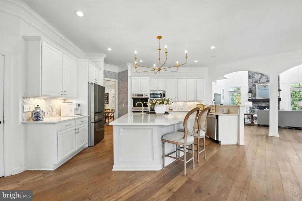 40488 WINDCROFT LANE