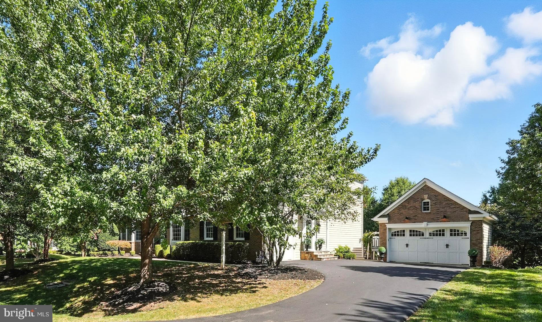 40488 WINDCROFT LANE