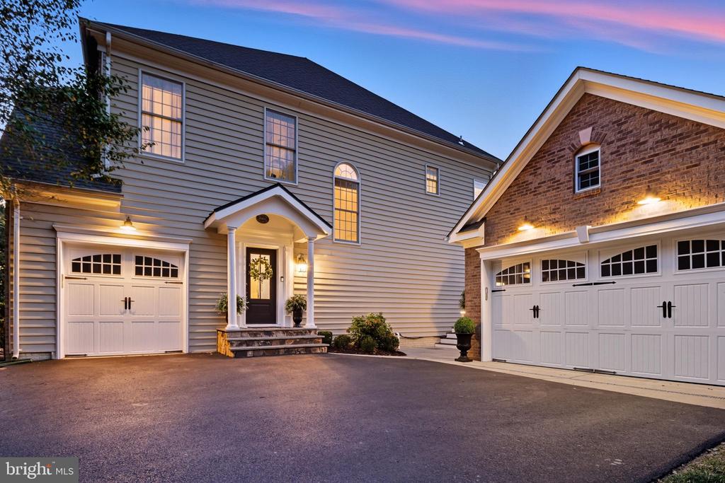 40488 WINDCROFT LANE