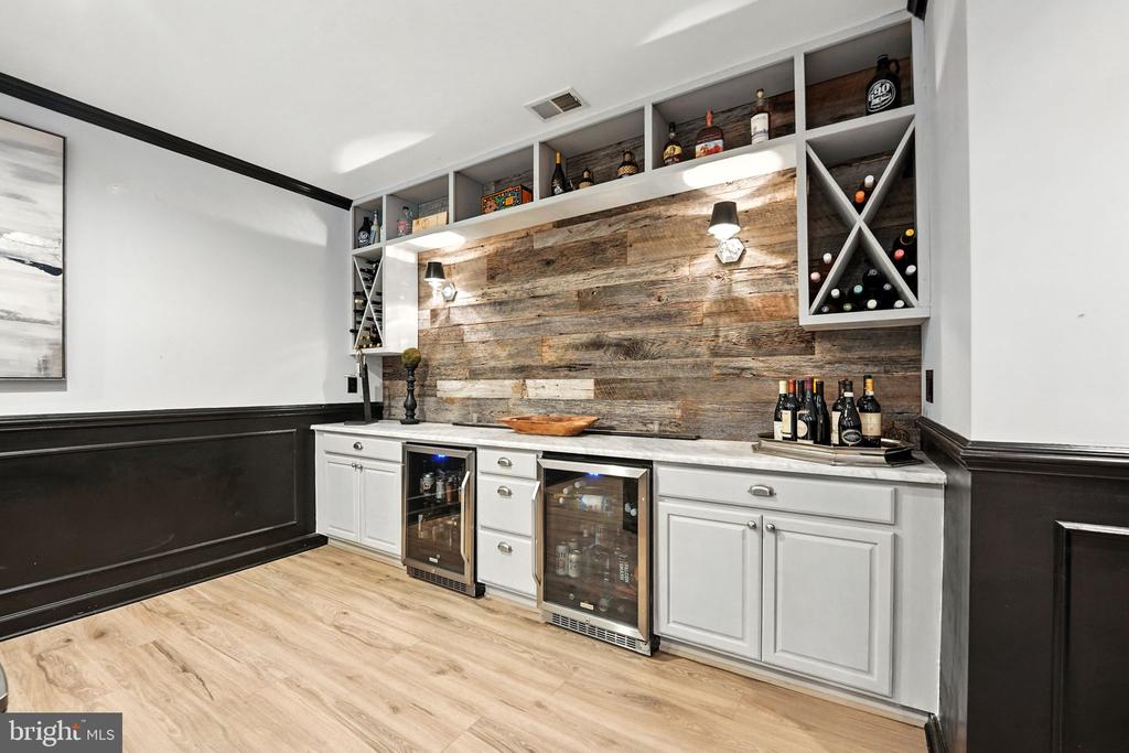 40488 WINDCROFT LANE