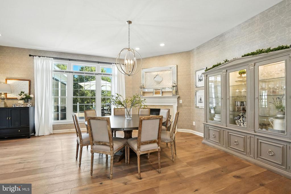 40488 WINDCROFT LANE