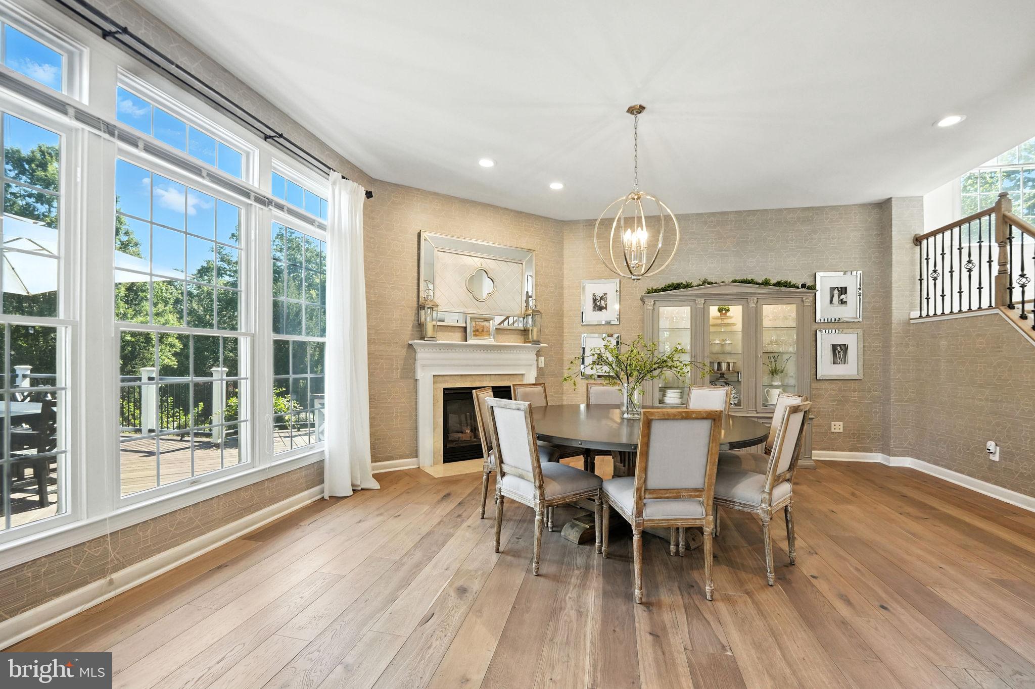 40488 WINDCROFT LANE