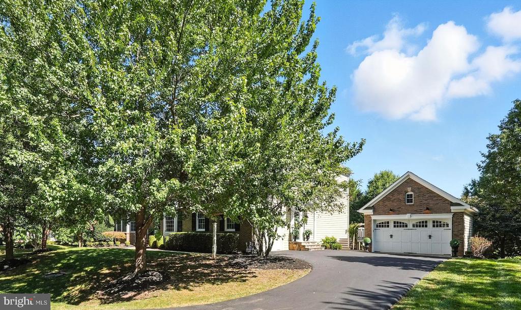 40488 WINDCROFT LANE