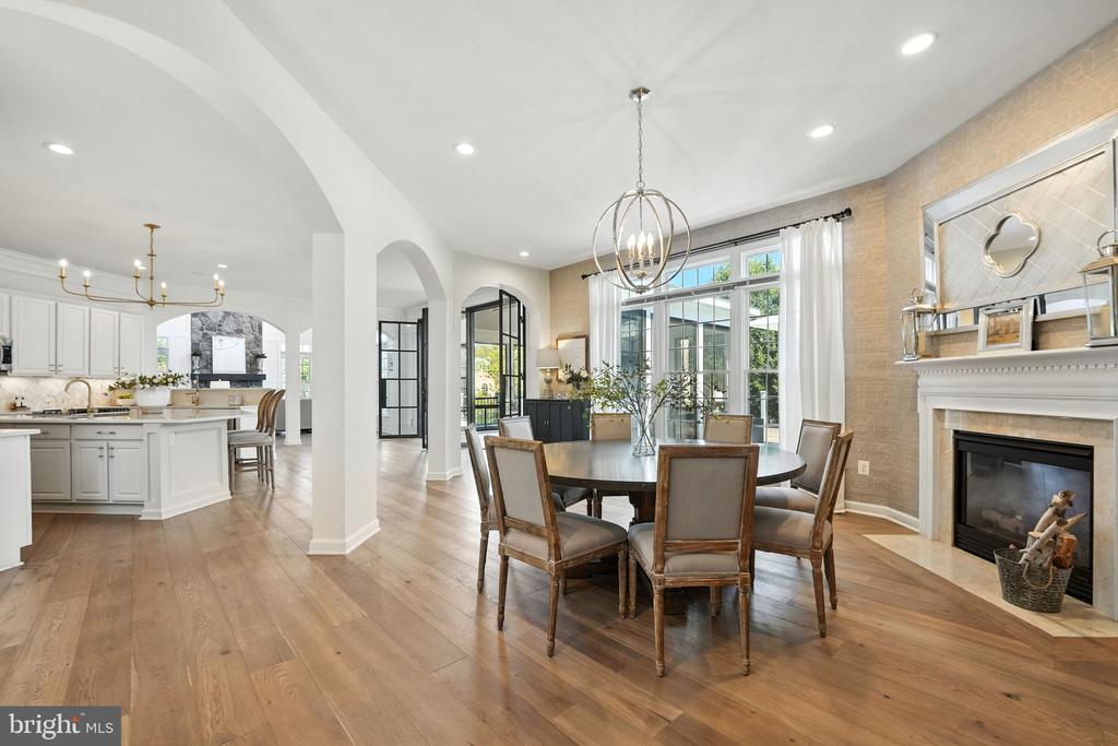 40488 WINDCROFT LANE