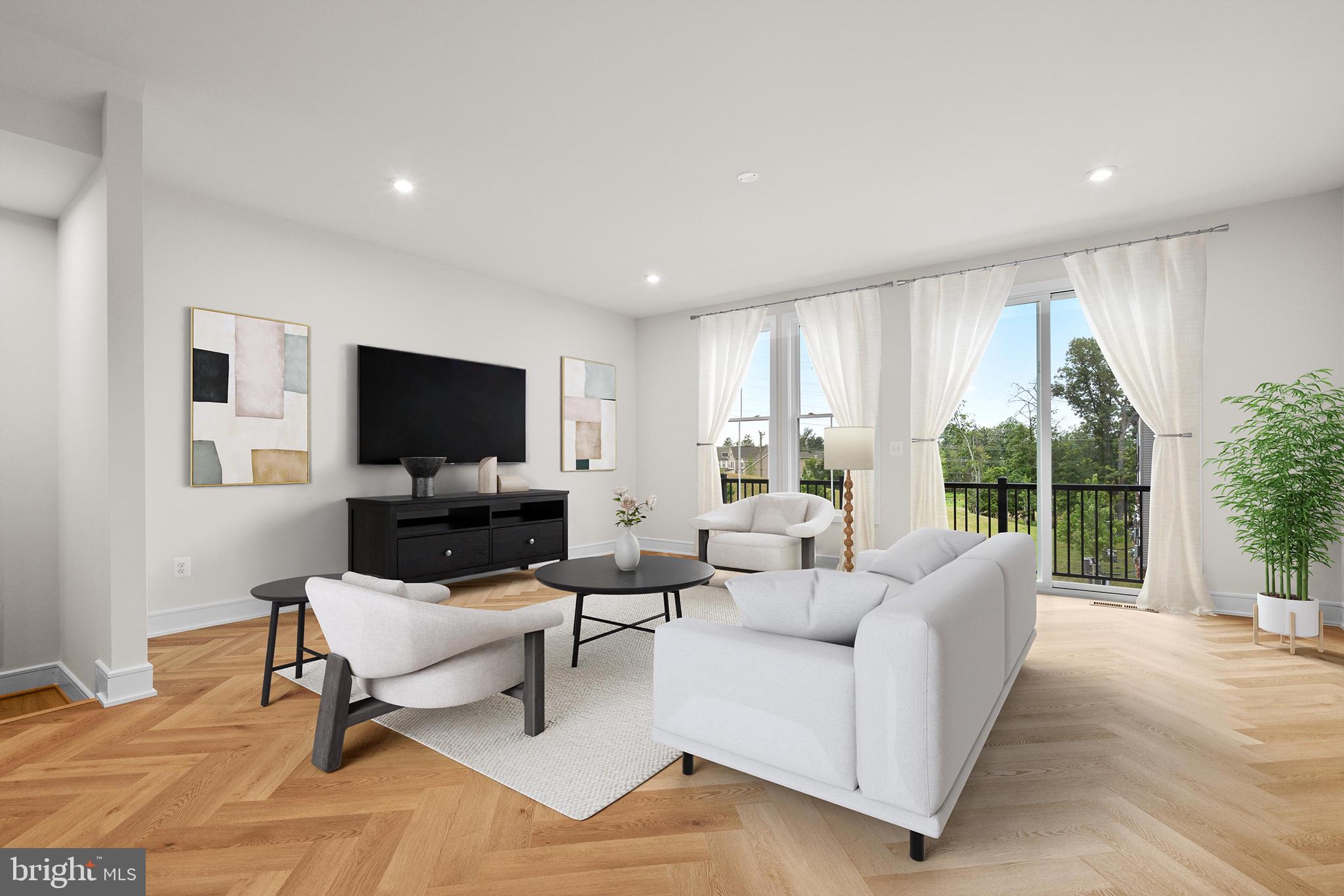 42106 PICASSO SQUARE