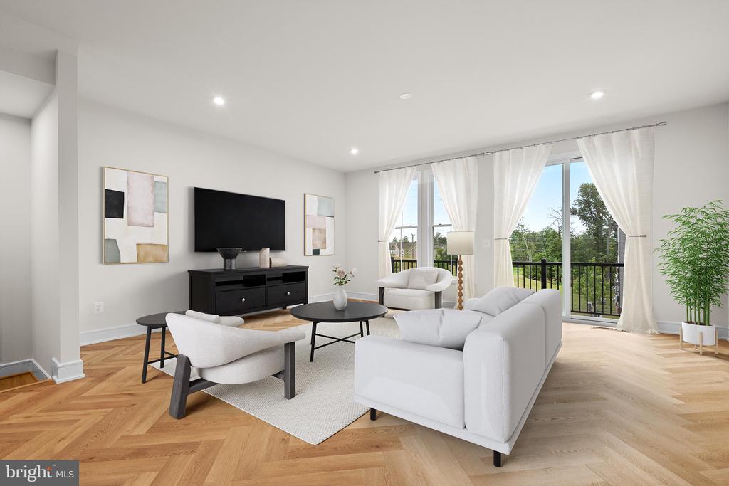 42106 PICASSO SQUARE
