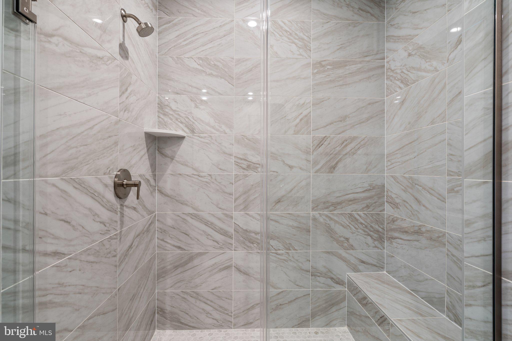 43298 FARRINGDON SQUARE