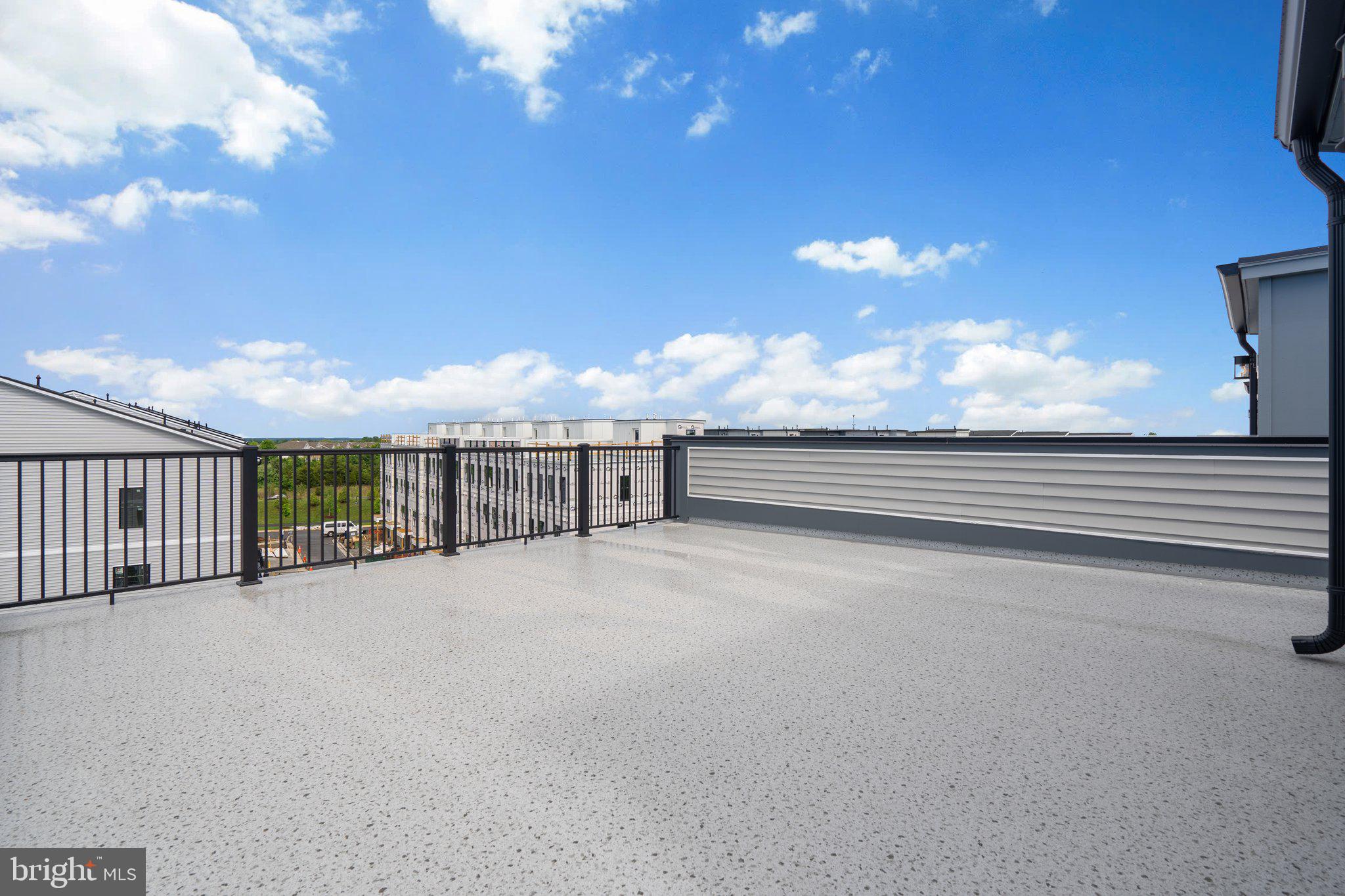 43298 FARRINGDON SQUARE