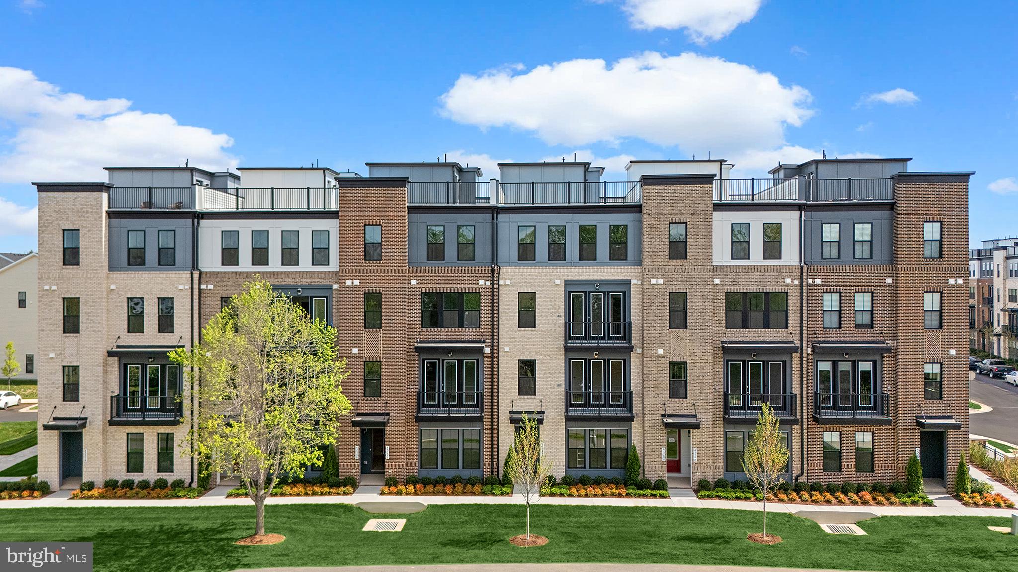 43298 FARRINGDON SQUARE