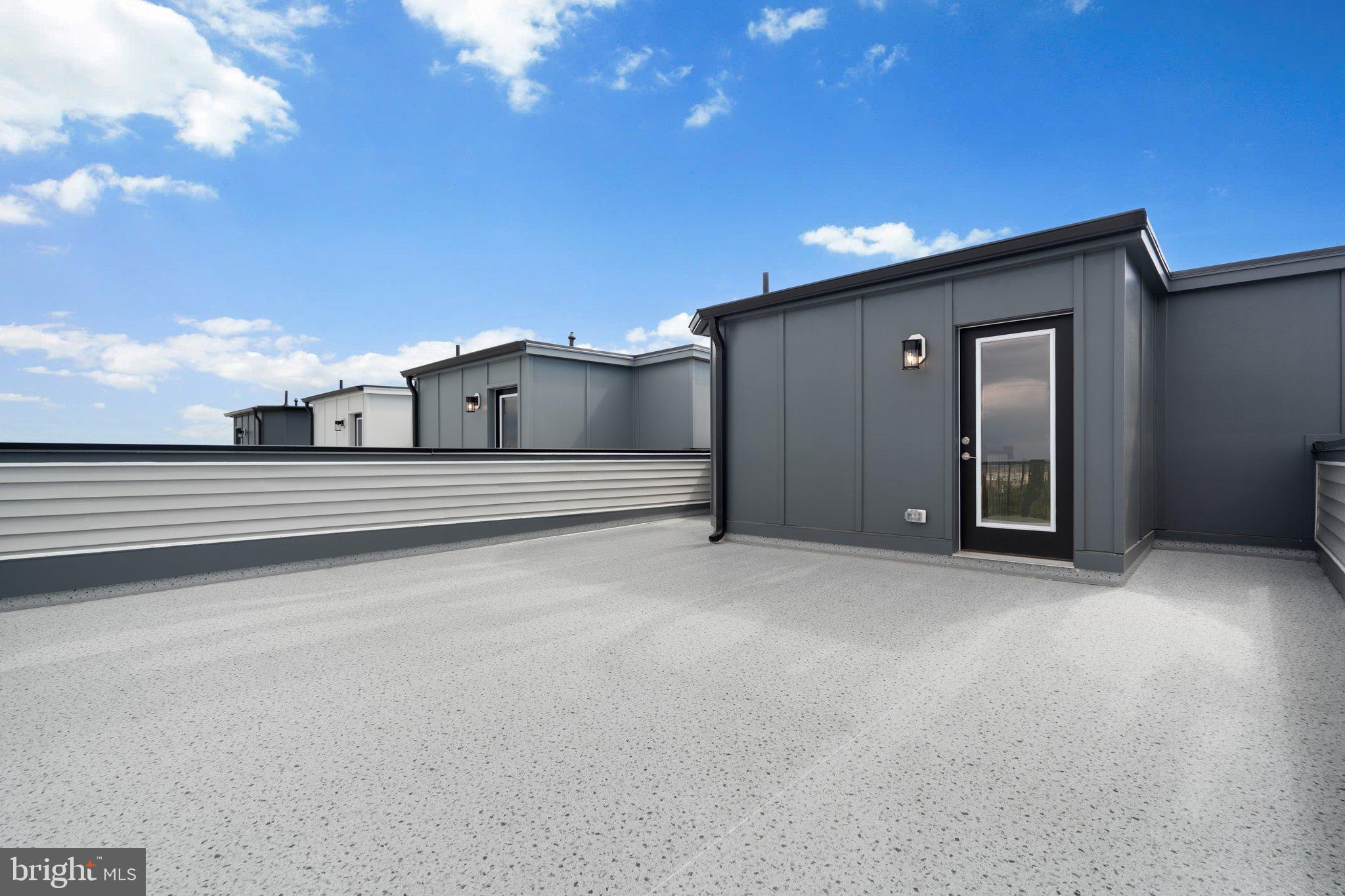 43298 FARRINGDON SQUARE