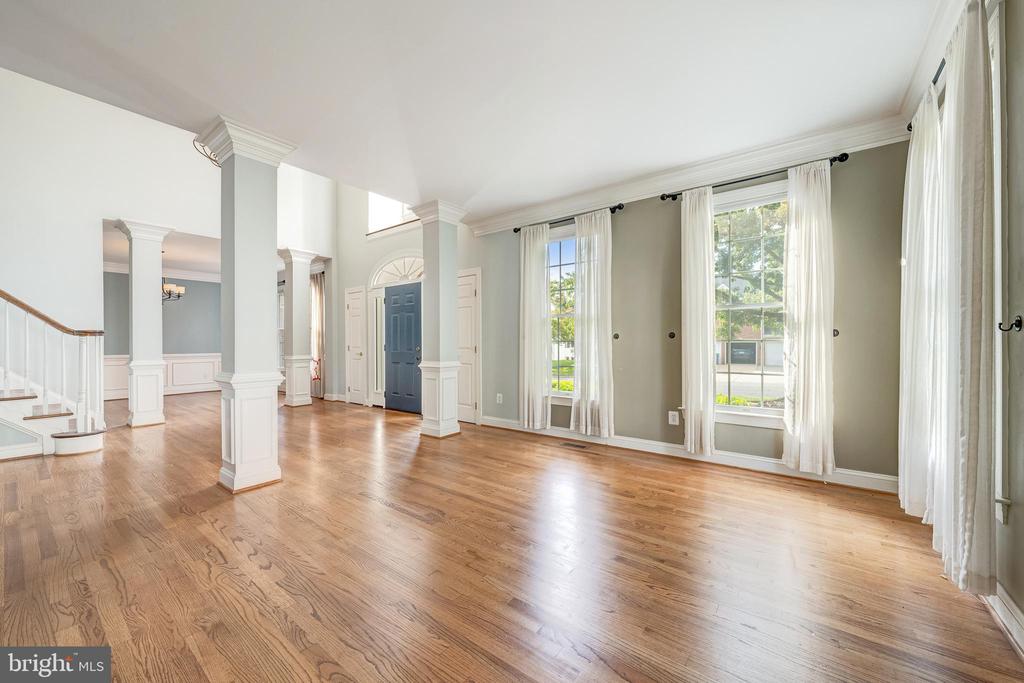 21250 DUBOIS CT COURT