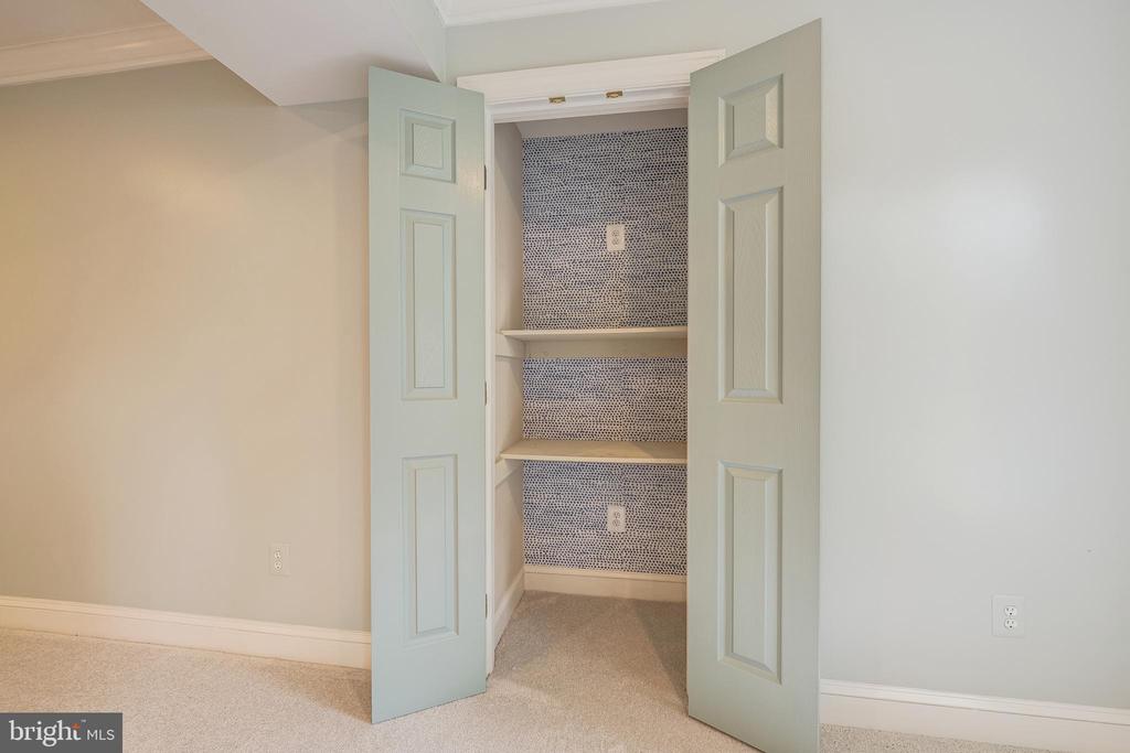 21250 DUBOIS CT COURT